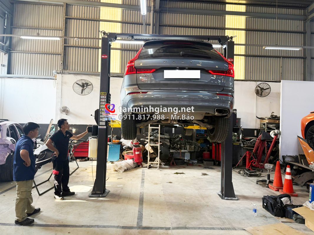 Cầu nâng 2 trụ Weijia DH204YAS - 4 Tấn