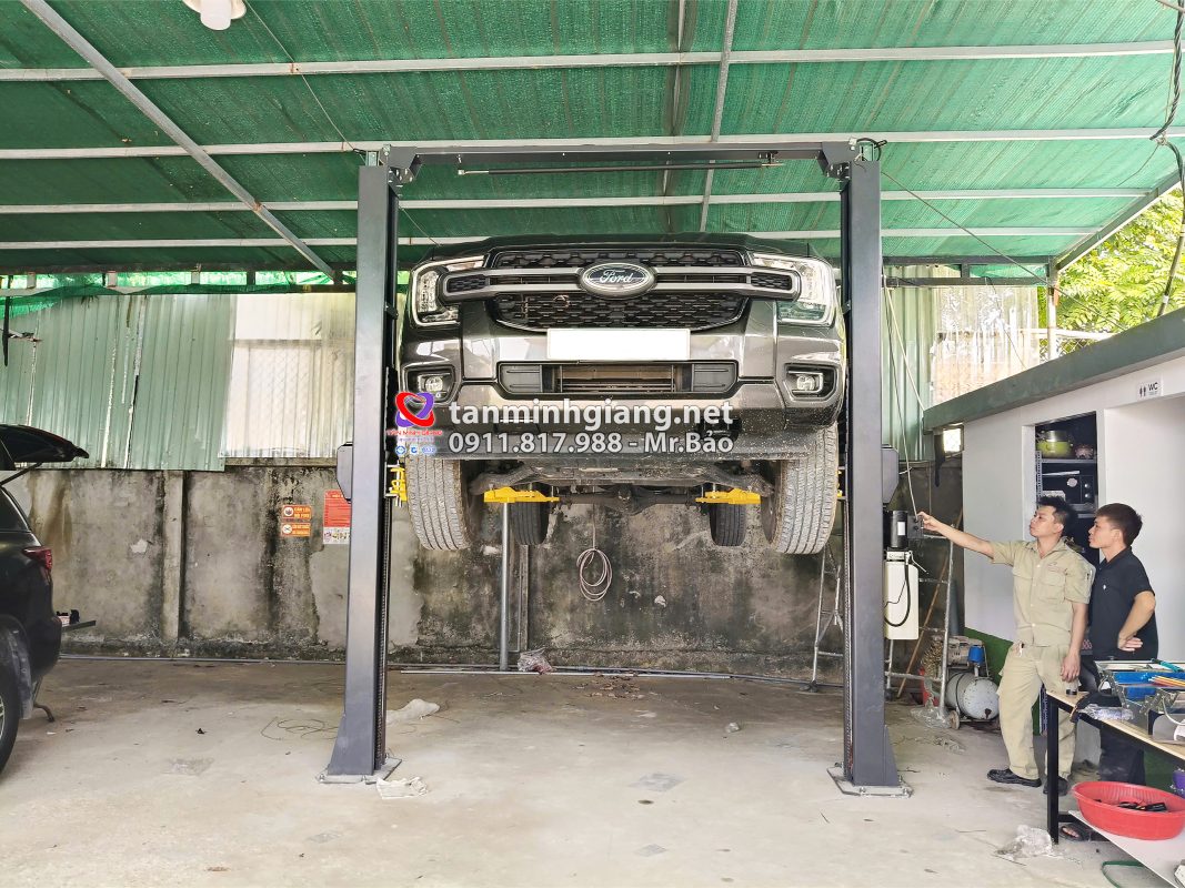 Cầu nâng 2 trụ Weijia DH204YAS - 4 Tấn