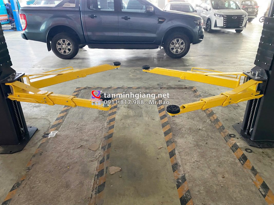 Cầu nâng 2 trụ Weijia DH204YAS - 4 Tấn